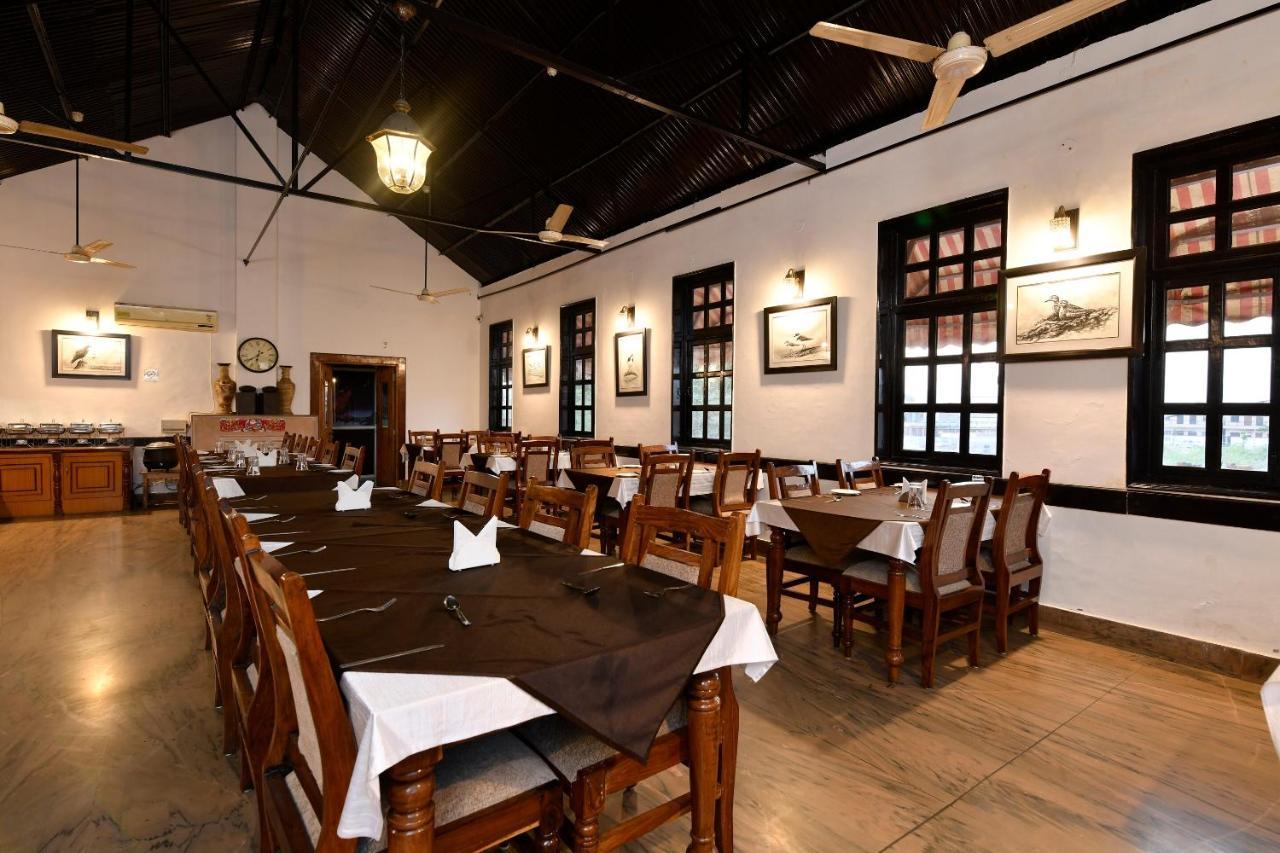 Hotel Sunbird Bharatpur Eksteriør billede