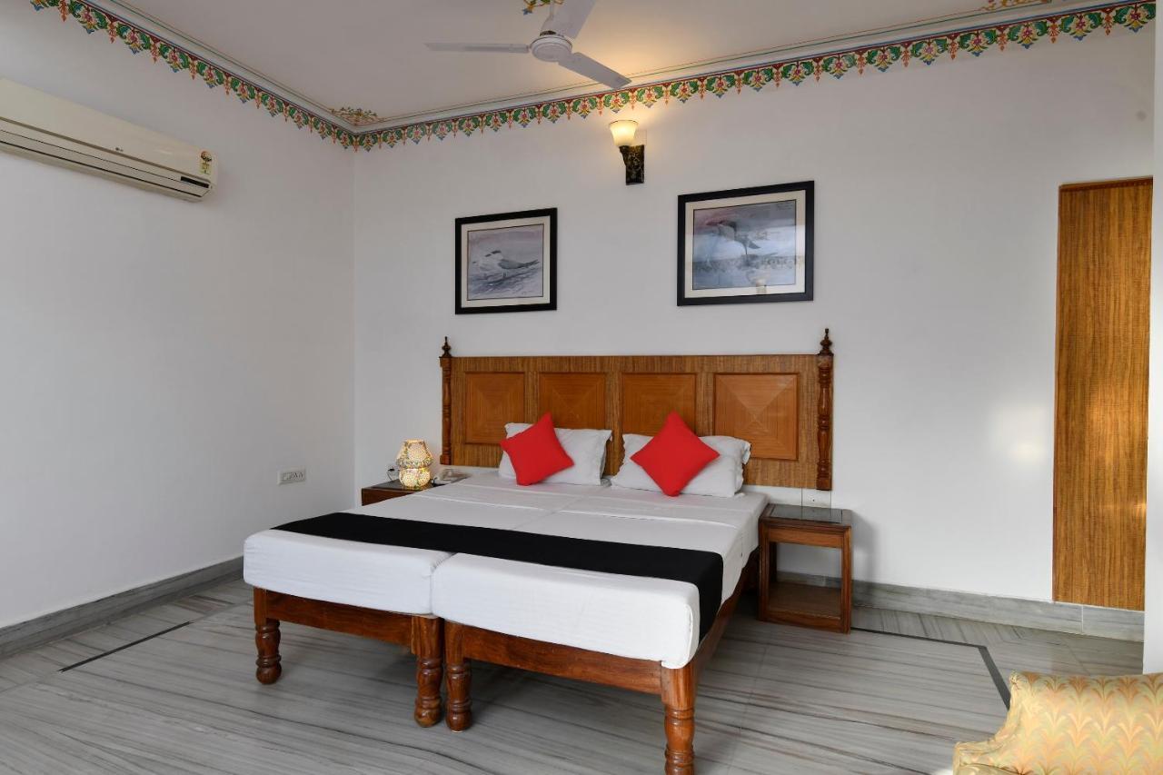Hotel Sunbird Bharatpur Eksteriør billede